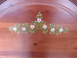 Juego Cabeceros de madera cerezo decorado