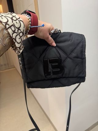 Bolso Bimba y Lola negro y plateado