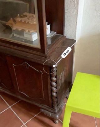 Vitrina de madera y cristal para restaurar