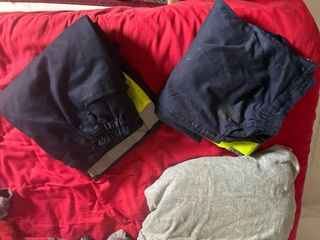 Dos 2 Pantalones de trabajo azul y amarillo