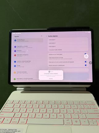 Samsung Galaxy Tab S8 Plus + Magic Keyboard