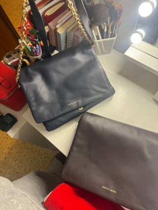 Dos bolsos de Pierre Cardin sin usar