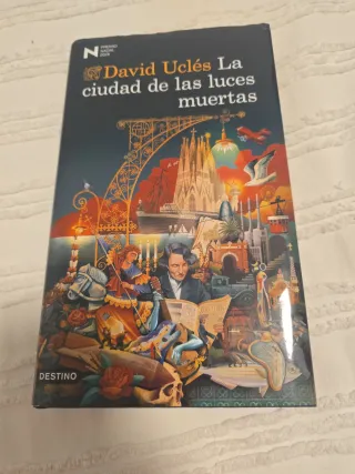 LA CIUDAD DE LAS LUCES MUERTAS