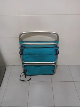 Silla pegable azul