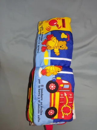 Libro de tela camión bomberos para bebé