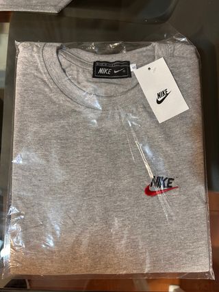 Camiseta Nike Gris Talla S