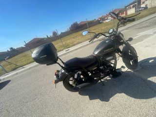 UM Renegade 125 Sport Z Negra