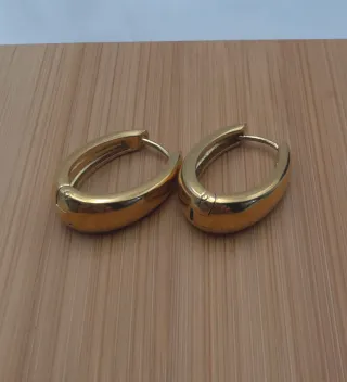 Pendientes aro dorados - diseño lágrima