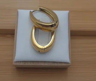 Pendientes aro dorados - diseño lágrima