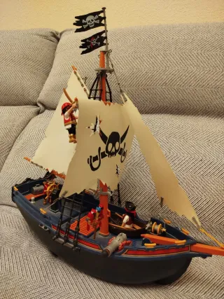 Barco Pirata Playmobil con accesorios