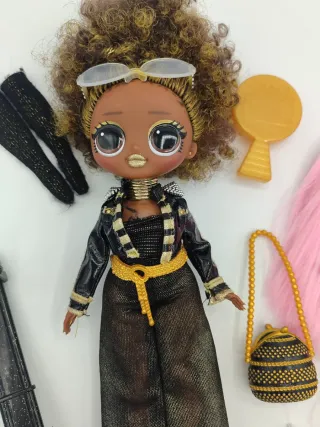 Muñecas LOL OMG Queen Bee y Candylicious