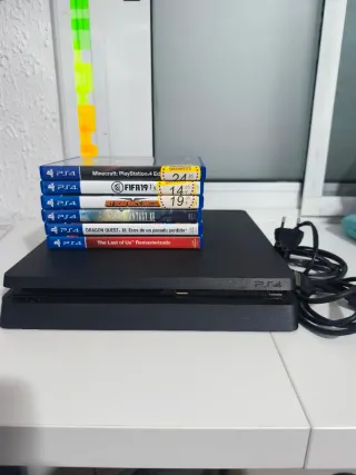 PS4 + 5 Juegos + mando (no original)