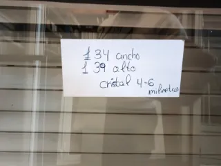 Ventana 134x139 con persiana y cristal 4-6 mm