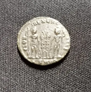 Lote 2 Follis Monedas Romanas