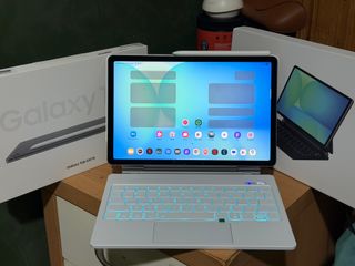 Samsung Galaxy Tab S10 FE + Teclado Magic Keyboard