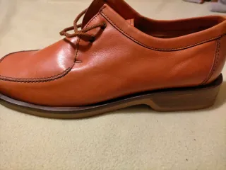 Zapatos Vitelo Marrones.