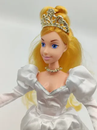 Muñeca Giselle Encantada