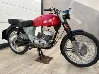 Montesa comando