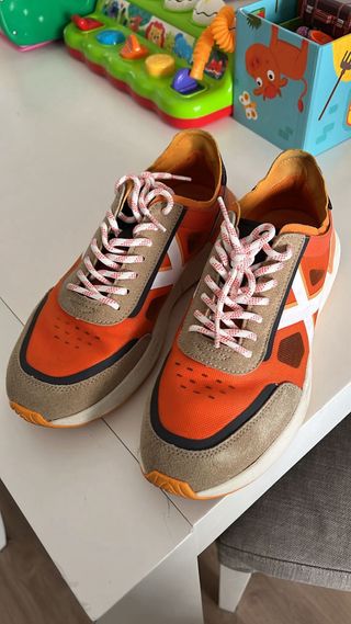 Zapatillas Munich Beige y Naranja