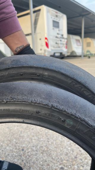 Bridgestone V02 Slick Moto