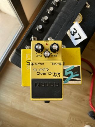 Black label Boss SD-1