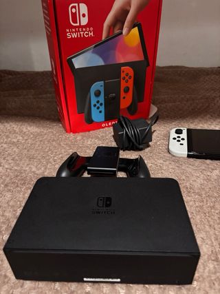 Nintendo Switch OLED Blanca/Negra Animal crossing