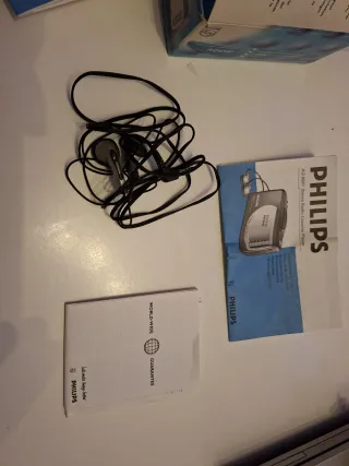 Philips AQ6587 Walkman Radio Cassette