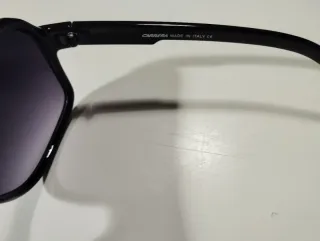 Gafas de sol Carrera negras funda de regalo