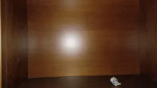 Mueble de salón de madera y cristal