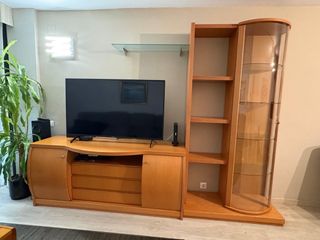 Mueble de comedor madera y cristal