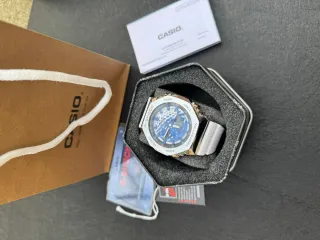 Reloj G-Shock Blanco y Azul
