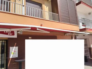 2 Toldos Eléctricos Rojos