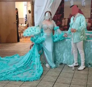 Vestido de boda gitana dorado y rosa bata camison