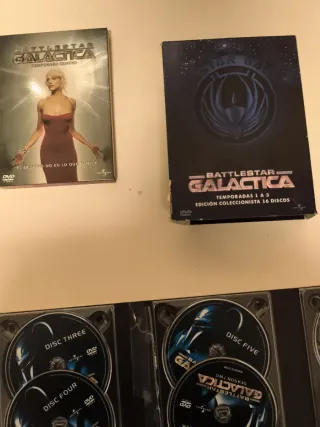 Battlestar Galáctica. DVD Temp 1 a 4