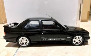 BMW M3 E30 AC Otto 1:18 Negro