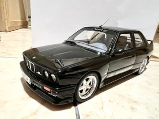 BMW M3 E30 AC Otto 1:18 Negro
