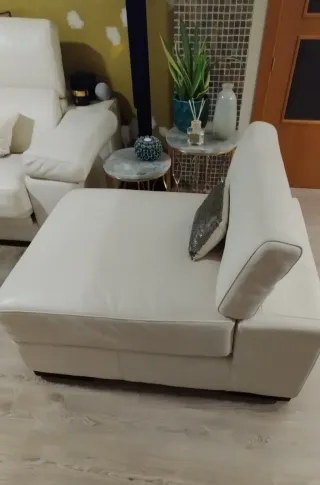 Puff de Piel Gruesa Color Blanco