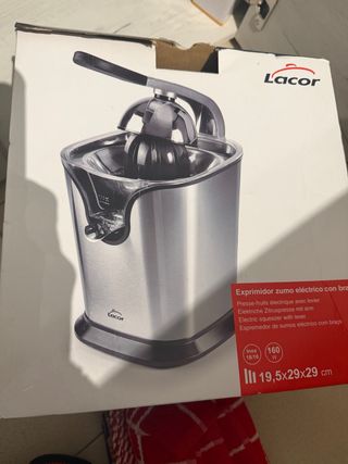 Exprimidor Eléctrico Lacor con Brazo