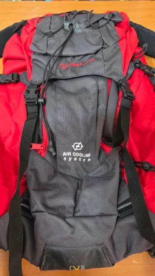 Mochila Quechua Air CoolII System Nueva a estrenar