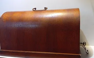 Máquina de coser Queen Vintage