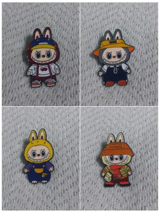 Pins Labubu