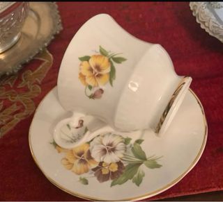 Taza de porcelana inglesa