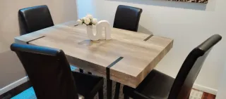 Mesa comedor y 4 sillas madera y metal