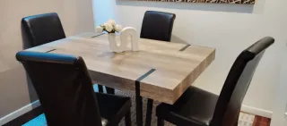 Mesa comedor y 4 sillas madera y metal