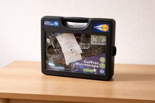 Maletín Microscopio con Proyector