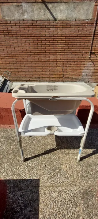 Bañera y cambiador para bebé