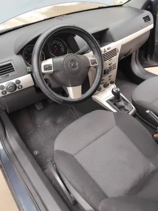 Opel Astra 2008