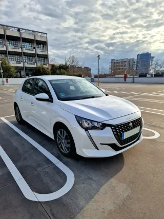 Peugeot 208 2021