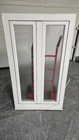 Ventana aluminio oscilobatientes