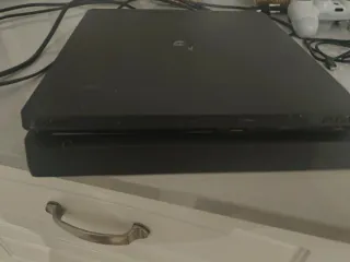 PS4 Slim 500 GB